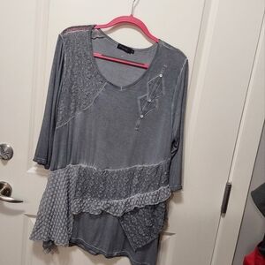 PAPA.  many  layered tunic. XL